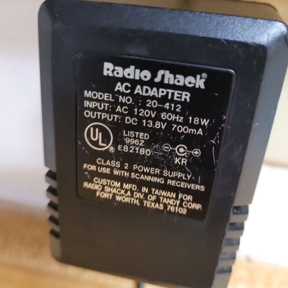 Radio Shack Pro-2036  Hyperscan 800mhz Scanner - Picture 8 of 9